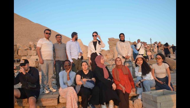 Kültürler Nemrut'ta buluştu