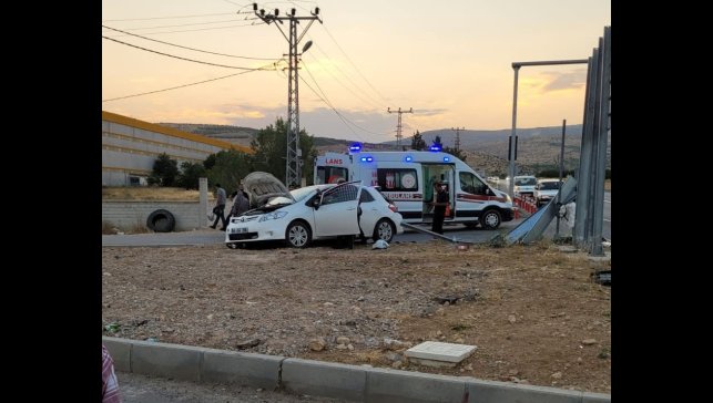 Malatya'da iki otomobil çarpıştı: 1 ölü, 2 yaralı