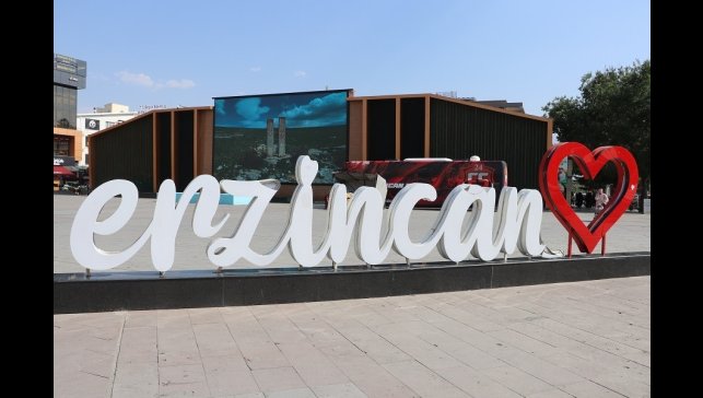 Erzincan'da termometreler 39 dereceyi gördü; sokaklar boş kaldı