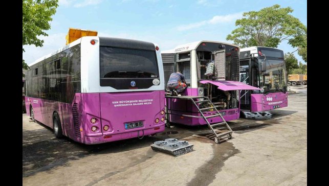 Van Büyükşehir Belediyesi 7 ayda 7 bin 180 bakım onarım işi yaptı