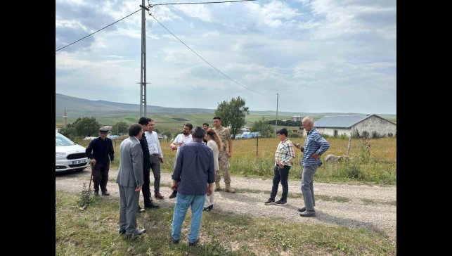 Susuz kaymakamı Tutal, kurum amirleriyle köyleri dolaşıyor