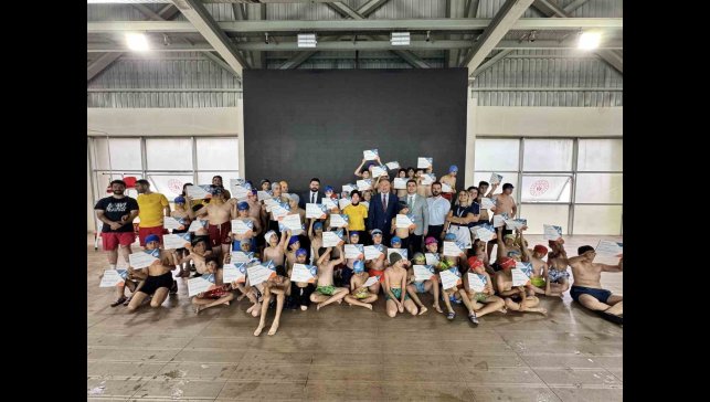 Onlar artık sertifikalı yüzücü