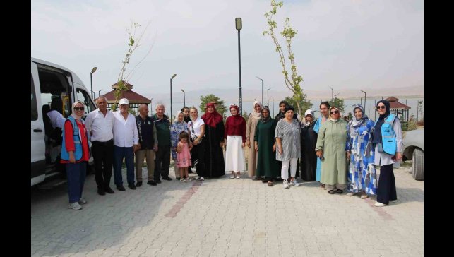 Van Büyükşehir Belediyesi yaşlı bireylere yönelik gezilerine devam ediyor