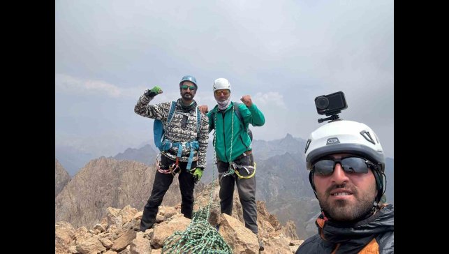 Hakkarili dağcılardan Suppa Durek zirvesine tırmanış