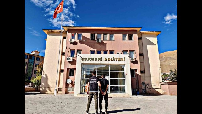 Hakkâri'de aranan 15 şahıs yakalandı
