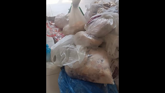 Elazığ'da 345 kilo küflenmiş tavuk ele geçirildi