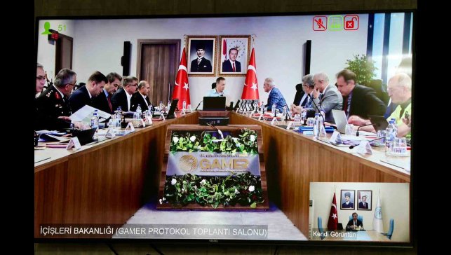 Vali Aydoğdu Bakan Yerlikaya başkanlığındaki toplantıya katıldı