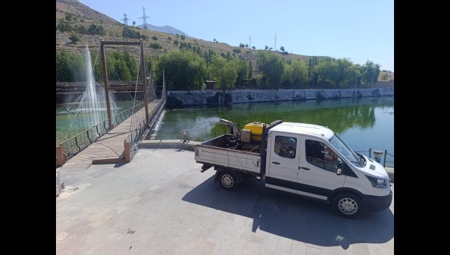 Erzincan'da ilaçlama ekipleri iş başında