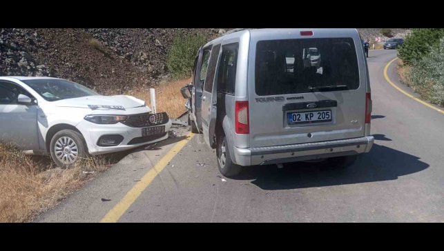 Elazığ'da trafik kazası: 6 yaralı