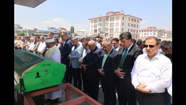 Akpunar'ın annesi toprağa verildi