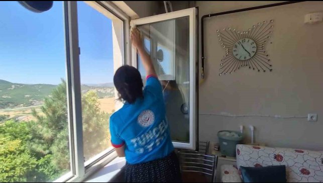 Tunceli'de Vefa Ekipleri 80 haneyi temizliyor