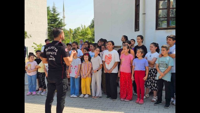 Büyükşehir belediyesi semt konakları öğrencilerine deprem ve yangın eğitimi verildi