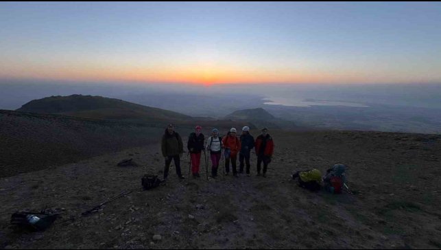 Dağcılardan Süphan Dağı'na yoğun ilgi