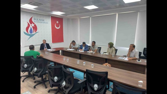 Bulanık'ta 'Halk Günü' toplantısı