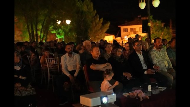 Darende'de yazlık sinema günleri başladı