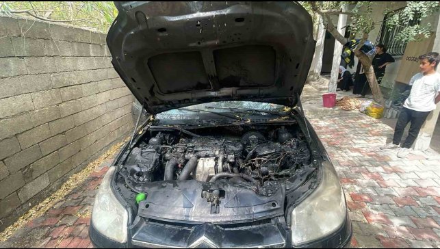 Park halindeki otomobil yandı