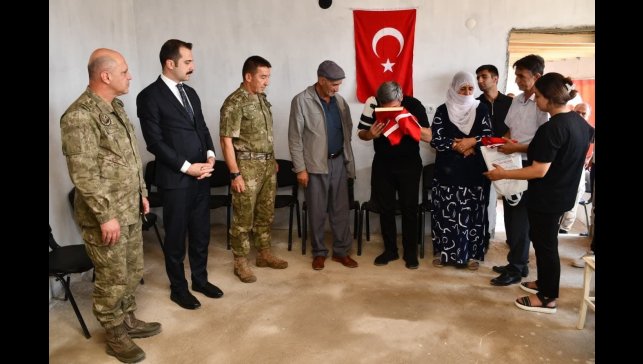 8. Kolordu Komutanı Atay'dan şehit ailesine ziyaret