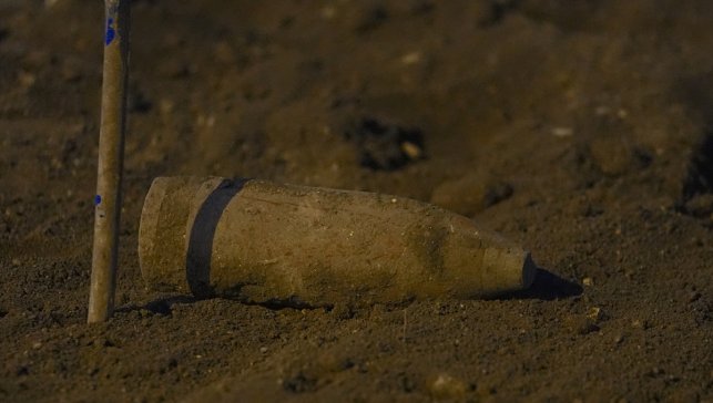 Erzurum'da peyzaj çalışması sırasında patlamamış 2 top mermisi bulundu