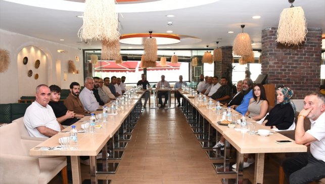42 Kilometreden Su Getirildi: Patnos'taki Seyir Tepesi, Havuz ve Sosyal Destek Projeleri Açıklandı