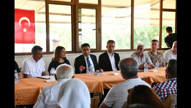 Vali Aygöl vatandaşlarla bir araya geldi