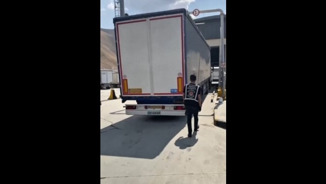 Yüksekova'da tırda 65 kilo uyuşturucu ele geçirildi