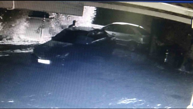 Malatya'da oto hırsızlığı girişimi kameraya yansıdı