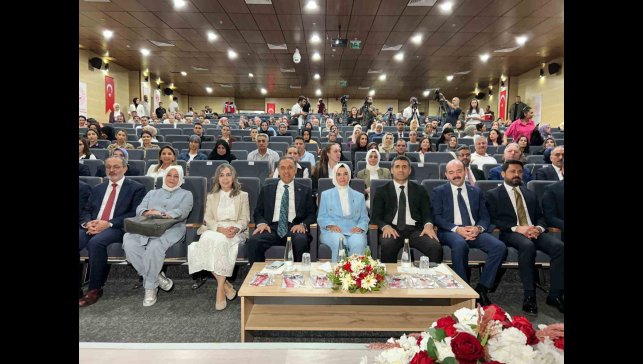 Bakan Göktaş: "8 bin 923 ailemizde 10 bin 665 çocuğumuza umut dolu bir gelecek sunuyoruz"