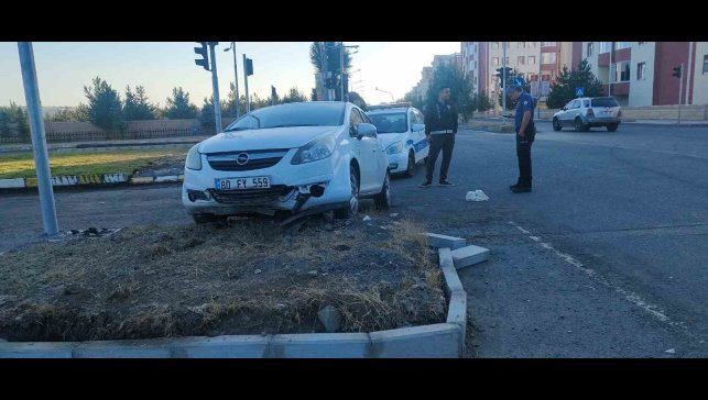 Direksiyon başında kalp krizi geçiren sürücü hayatını kaybetti