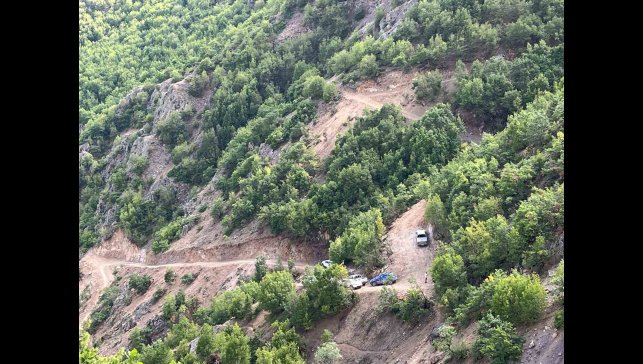 İspir'de bitki örtüsü yangını korkuttu