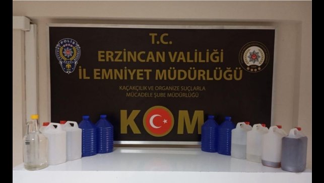 Erzincan'da 42 litre kaçak içki ele geçirildi
