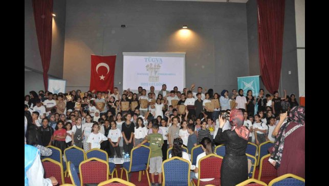 Bulanık'ta TÜGVA yaz okulu kapanış programı düzenlendi