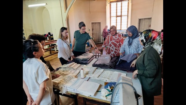Gazenne kumaşı kadınların elinde yeniden hayat buluyor