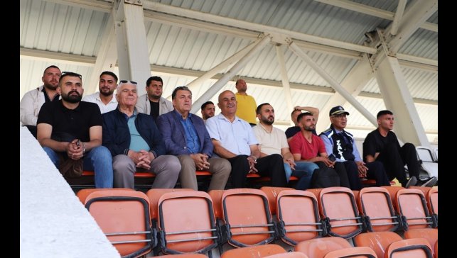 Başkan Demir, turnuva maçını tribünden izledi