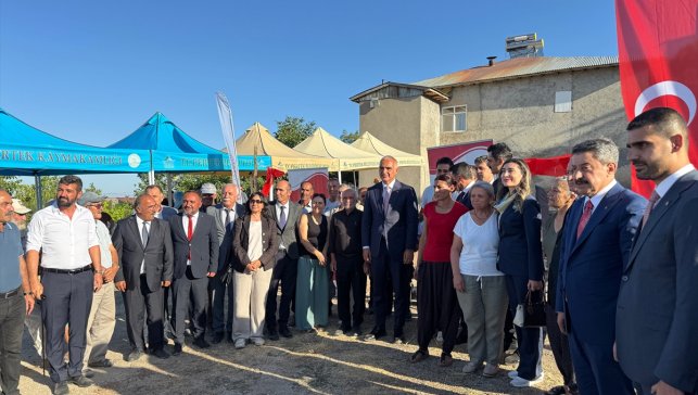 Kültür ve Turizm Bakanı Ersoy, Tunceli'de Tozkoparan Höyüğü kazı alanını ziyaret etti