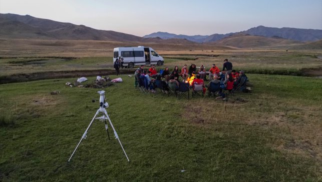 Van'da astronomi meraklıları meteor yağmurunu izlemek için Alandeşt Yaylası'nda buluştu