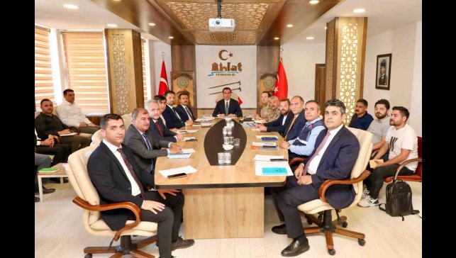 Ahlat'ta '1071 Ahlat-Malazgirt Etkinlikleri' toplantısı