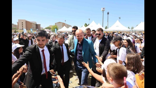 TÜGVA Yüksek İstişare Kurulu Üyesi Bilal Erdoğan, TÜGVA Yaz okulunu kapanış törenine katıldı