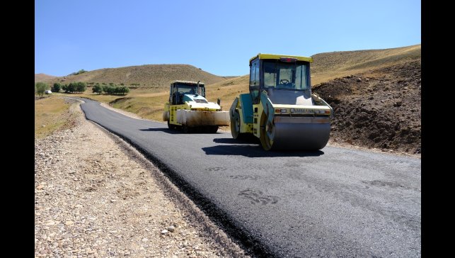 Taşlıçay'da asfalt serim çalışmaları tamamlandı
