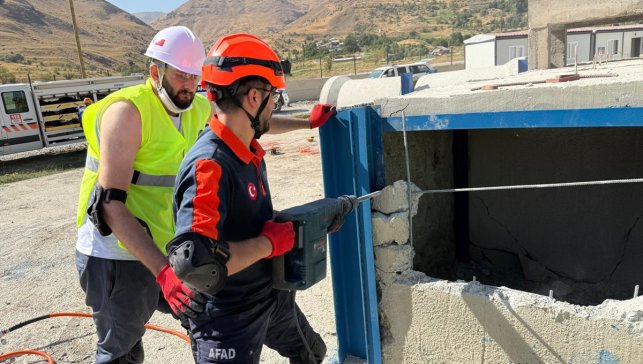 Hakkari'de AFAD Eğitim Sahası açıldı