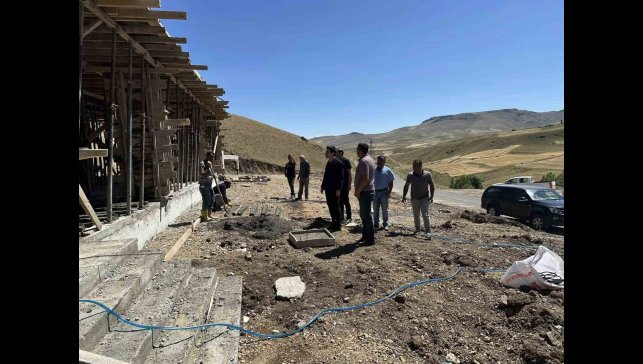 Susuz Kaymakamı hem köyleri tanıyor, hem sorunları çözüyor