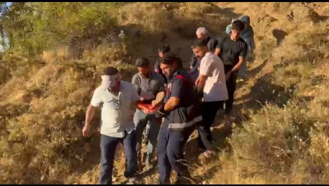 Ayağı burkulan kadın kayalıklarda mahsur kaldı