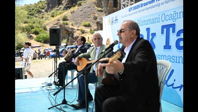 Âşık Sümmani Narman'da anıldı