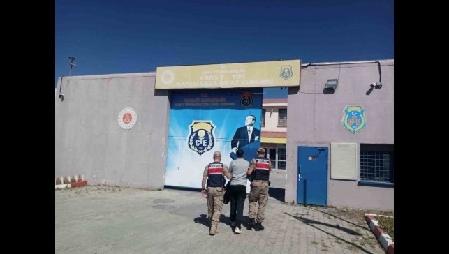 Arpaçay'da 22 suç kaydıyla aranan 1 kişi yakalandı