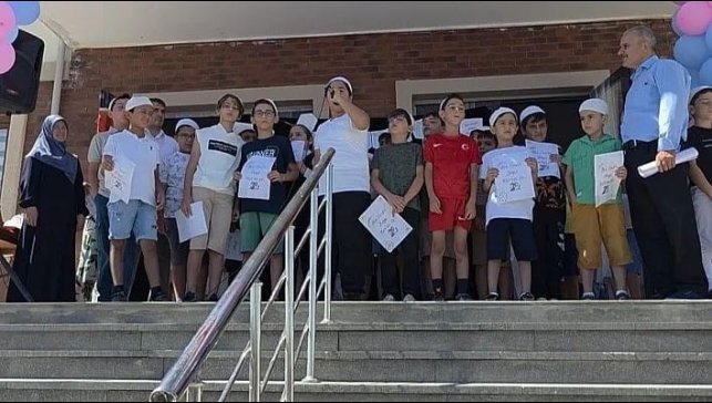 Elazığ'da yaz Kur'an kursunda karne heyecanı yaşandı