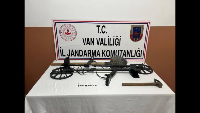 Van'da tarihi eser kaçakçılığı operasyonu: 4 gözaltı