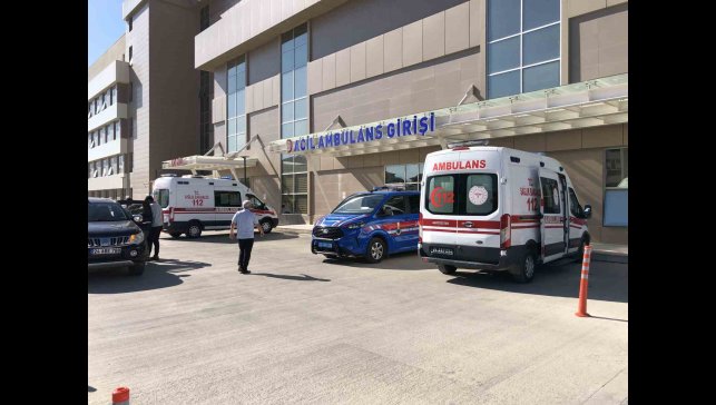 Erzincan'da trafik kazası: 6 yaralı