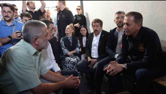 Bakan Yerlikaya Erzurum'da esnafı ziyaret etti