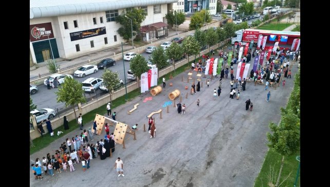 Geleneksel Oyunlar Tırı Muş'ta çocuklarla buluştu