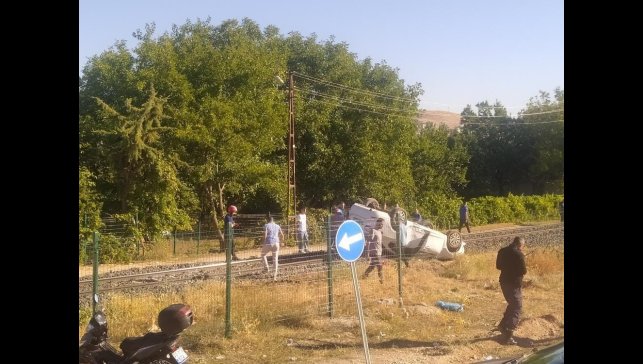 Elazığ'da otomobil takla attı: 1 yaralı