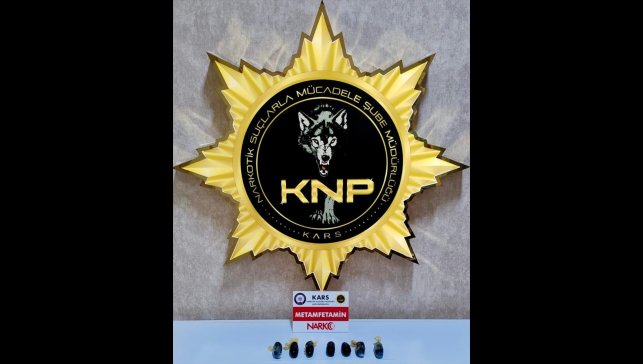 Kars'ta tutuklanan 2 İran uyruklu kuryenin birinin iç organlarından sentetik uyuşturucu çıktı